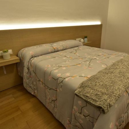 Apartament Gredera 奥洛特 外观 照片