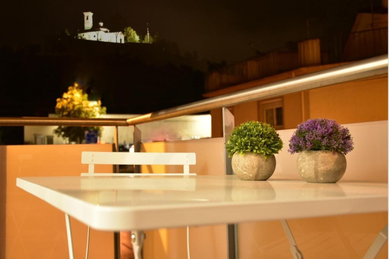Apartament Gredera 奥洛特 外观 照片